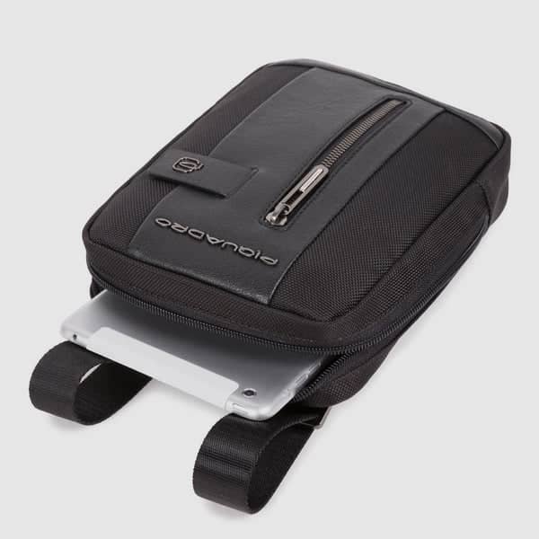 Borsello uomo porta iPad®mini in tessuto riciclato Piquadro NERO - immagine 3